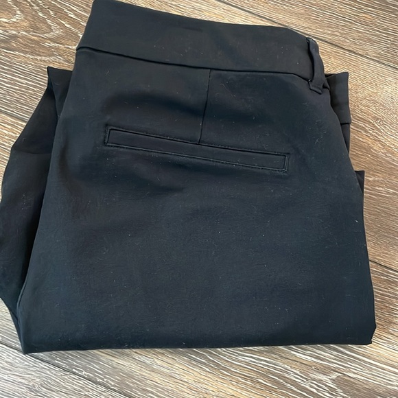 Old Navy High-Waisted Pixie Straight Pants Black 14 Petite - Picture 3 of 4
